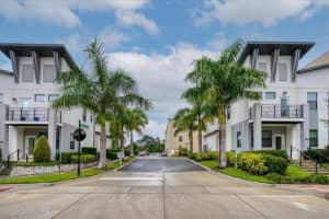 2562 13TH AVE N #23, ST PETERSBURG, FL 33713 Sold 12/14/22