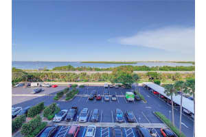 7200 Sunshine Skyway Ln S, St. Petersburg, FL 33711, Sold 10/29/21
