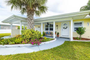 2471 Baywood Dr E, Dunedin, FL 34698, Sold 11/18/21