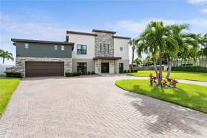 7988 10th Ave S, St. Petersburg, FL 33707, Sold 11/09/21