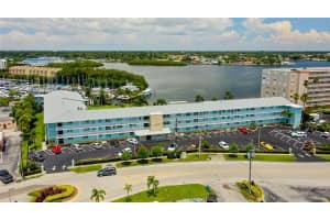 1819 Shore Dr S, South Pasadena, FL 33707, Sold 11/22/21