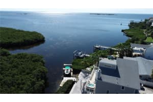 1641 Seabreeze Dr, Tarpon Springs, FL 34689, Sold 03/22/22