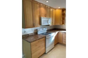 3280 39th St S, St. Petersburg, FL 33711, Sold 11/24/21