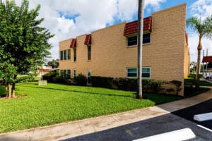 210 Cedarwood Cir, Seminole, FL 33777, Sold 12/06/21