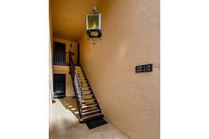 210 Cedarwood Cir, Seminole, FL 33777, Sold 12/06/21