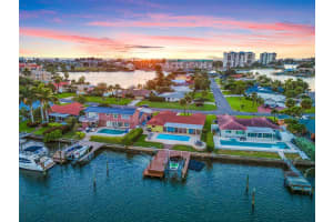 1300 80th St S, St. Petersburg, FL 33707, Sold 12/03/21