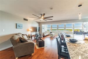 7200 Sunshine Skyway Ln S, St. Petersburg, FL 33711, Sold 12/17/21
