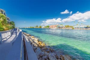 7467 Bayshore Dr, Treasure Island, FL 33706, Sold 11/30/21