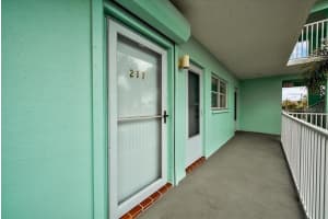 1819 Shore Dr S, South Pasadena, FL 33707, Sold 01/28/22