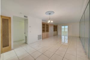 1819 Shore Dr S, South Pasadena, FL 33707, Sold 01/28/22