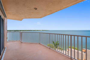 7432 Sunshine Skyway Ln S, St. Petersburg, FL 33711, Sold 11/29/21