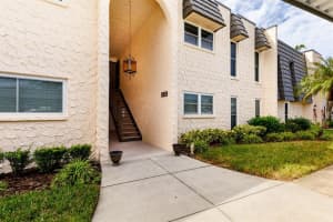 202 Elmwood Cir, Seminole, FL 33777, Sold 01/04/22