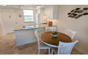 4350 Chatham Dr, Longboat Key, FL 34228, Sold 12/02/21