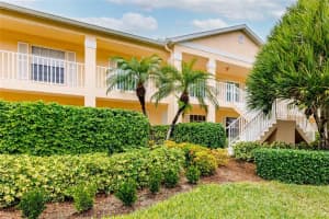 765 Wiggins Lake Dr, Naples, FL 34110, Sold 12/09/21