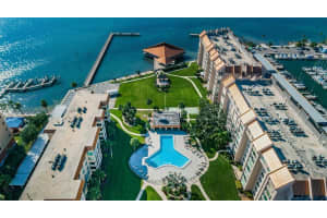 632 Edgewater Dr, Dunedin, FL 34698, Sold 01/07/22