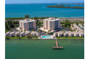 7430 Sunshine Skyway Ln S, St. Petersburg, FL 33711, Sold 11/19/21