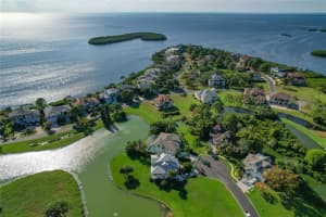 2110 Sandpiper Pointe Ct, Tarpon Springs, FL 34689, Sold 12/10/21