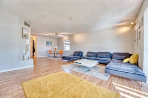 1900 68th St N, St. Petersburg, FL 33710, Sold 12/31/21