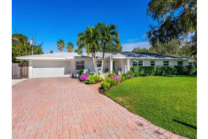 1825 Cockleshell Dr, Sarasota, FL 34231, Sold 12/29/21