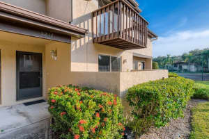 3217 Pine Cone Cir, Clearwater, FL 33760, Sold 01/27/22
