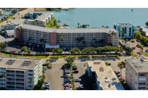 1868 Shore Dr S, South Pasadena, FL 33707, Sold 01/14/22
