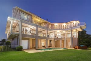 1667 Seabreeze Dr, Tarpon Springs, FL 34689, Sold 01/20/22