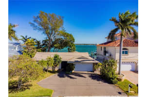 1205 Bay Dr