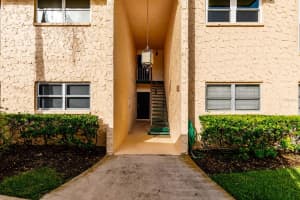 214 Cedarwood Cir, Seminole, FL 33777, Sold 01/26/22