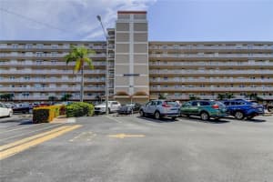 1847 Shore Dr S, South Pasadena, FL 33707, Sold 01/10/22