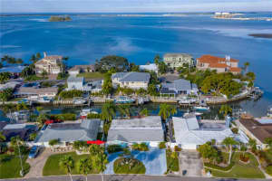 2244 Lagoon Dr, Dunedin, FL 34698, Sold 12/28/21