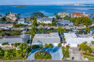 2244 Lagoon Dr, Dunedin, FL 34698, Sold 12/28/21