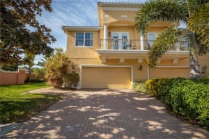 100 Banyan Bay Dr, St. Petersburg, FL 33705, Sold 02/18/22