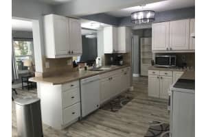 9410 141st St, Seminole, FL 33776, Sold 01/24/22