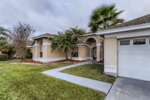 2413 Rolling Broak Dr, Orlando, FL 32837, Sold 04/22/22