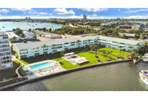 1819 Shore Dr S, South Pasadena, FL 33707, Sold 01/19/22