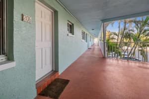 19417 Gulf Blvd, Indian Shores, FL 33785, Sold 03/16/22