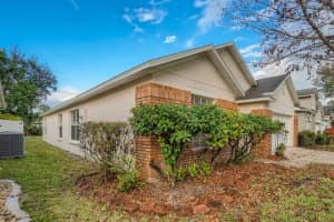 582 Carrigan Woods Trail, Oviedo, FL 32765, Sold 02/14/22