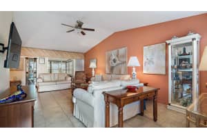 3142 38th St S, St. Petersburg, FL 33711, Sold 01/31/22