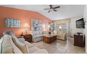 3142 38th St S, St. Petersburg, FL 33711, Sold 01/31/22