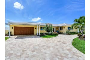 1028 79th St S, St. Petersburg, FL 33707, Sold 02/22/22