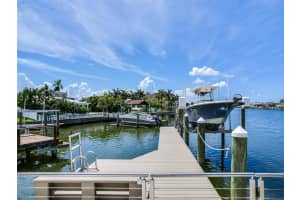 1028 79th St S, St. Petersburg, FL 33707, Sold 02/22/22