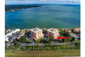 7432 Sunshine Skyway Ln S, St. Petersburg, FL 33711, Sold 04/04/22