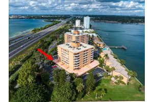 7432 Sunshine Skyway Ln S, St. Petersburg, FL 33711, Sold 04/04/22