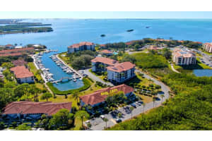 1805 Mariner Dr, Tarpon Springs, FL 34689, Sold 03/30/22