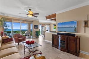 4750 Dolphin Cay Ln, St. Petersburg, FL 33711, Sold 04/18/22