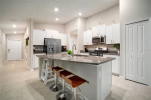 5253 White Chicory Dr, Apollo Beach, FL 33572, Sold 02/23/22