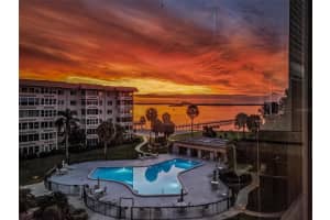 632 Edgewater Dr, Dunedin, FL 34698, Sold 05/17/22