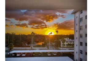 632 Edgewater Dr, Dunedin, FL 34698, Sold 05/17/22