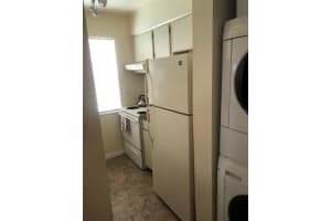 6907 Stonesthrow Cir N, St. Petersburg, FL 33710, Sold 04/12/22