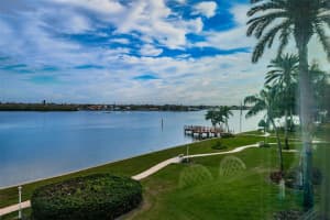 1847 Shore Dr S, South Pasadena, FL 33707, Sold 04/29/22